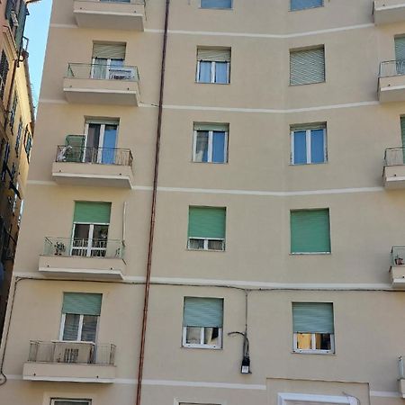 Il Riposo Del Guerriero Guesthouse Генуа Екстериор снимка