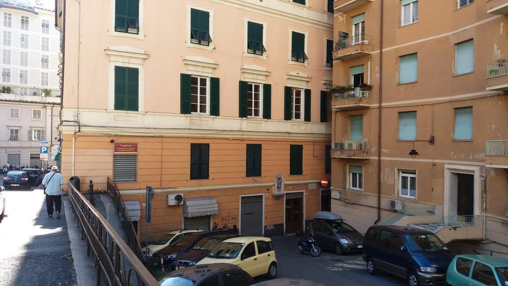 Il Riposo Del Guerriero Guesthouse Генуа Екстериор снимка