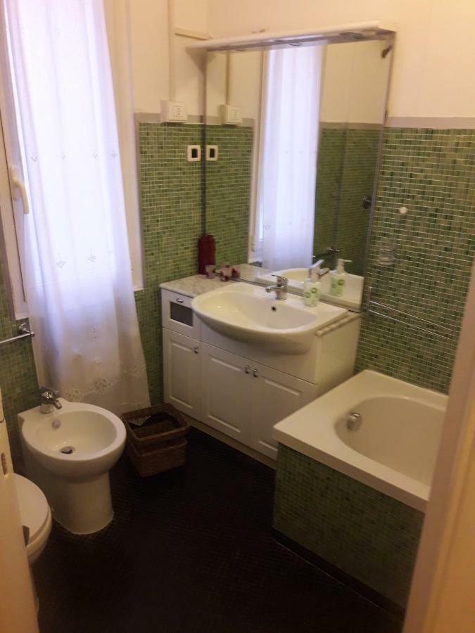 Il Riposo Del Guerriero Guesthouse Генуа Екстериор снимка