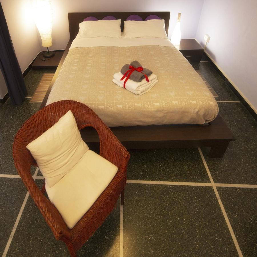 Il Riposo Del Guerriero Guesthouse Генуа Екстериор снимка